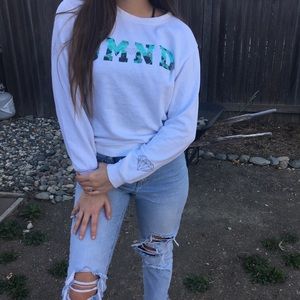 DIAMOND CREW NECK